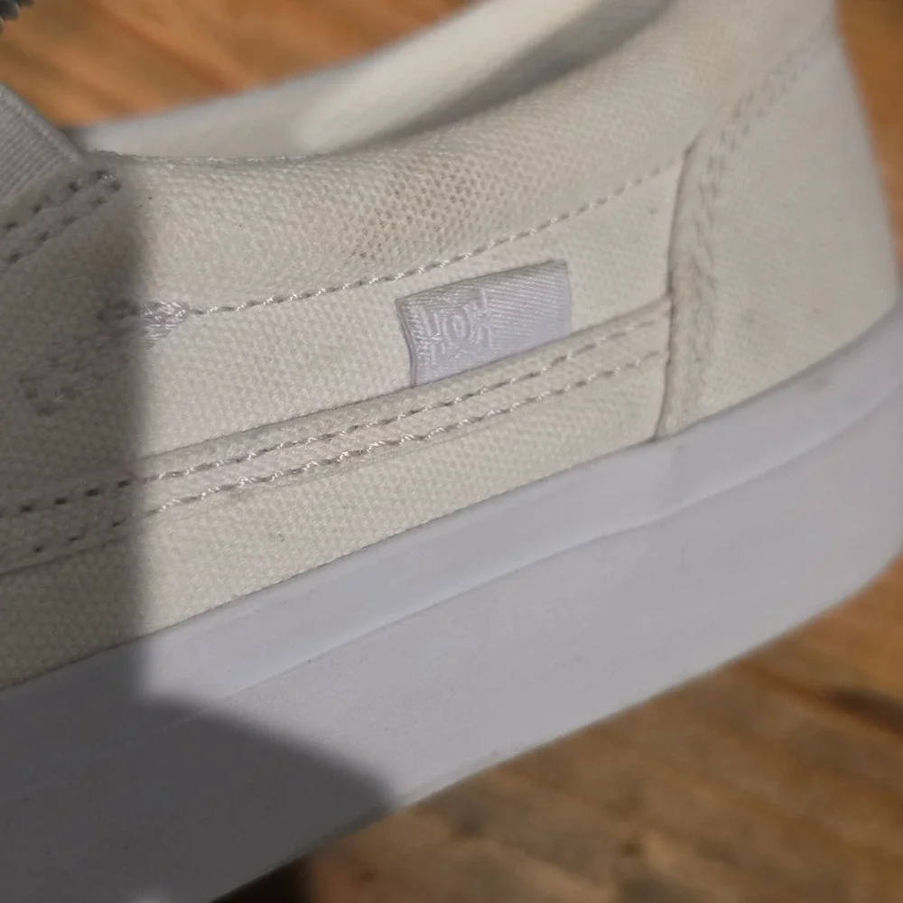 DC shoes slip